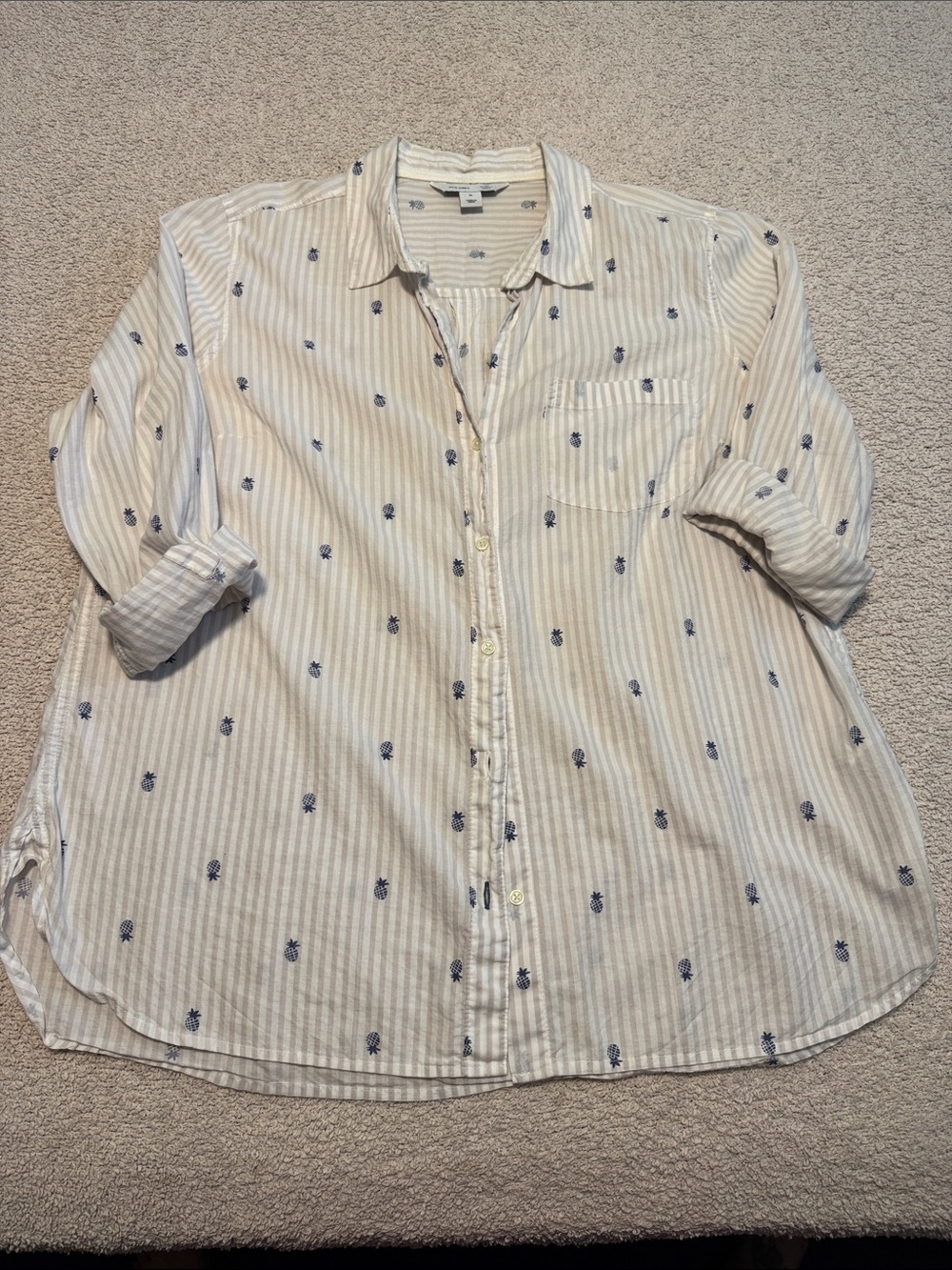 Old Navy Cream & Blue Striped Button-Down Shirt with Pineapple Motif women’s XL